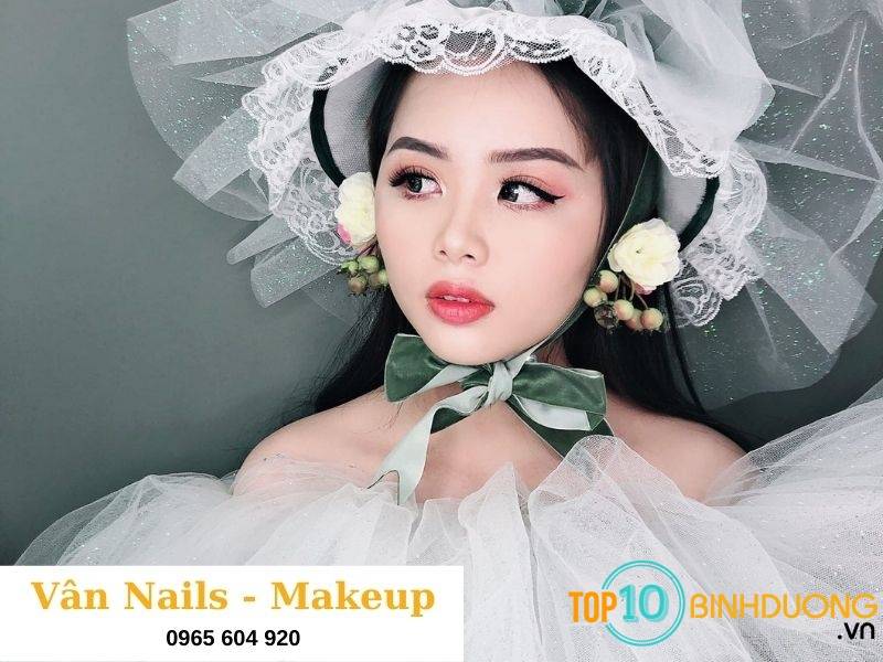 Vân - Địa chỉ Nails và trang điểm đẹp ở Dĩ An.