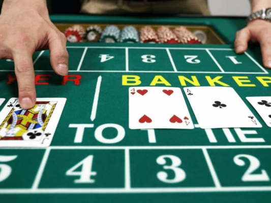 4 mẹo chơi Baccarat hữu ích: Bên cái hay bên người chơi?