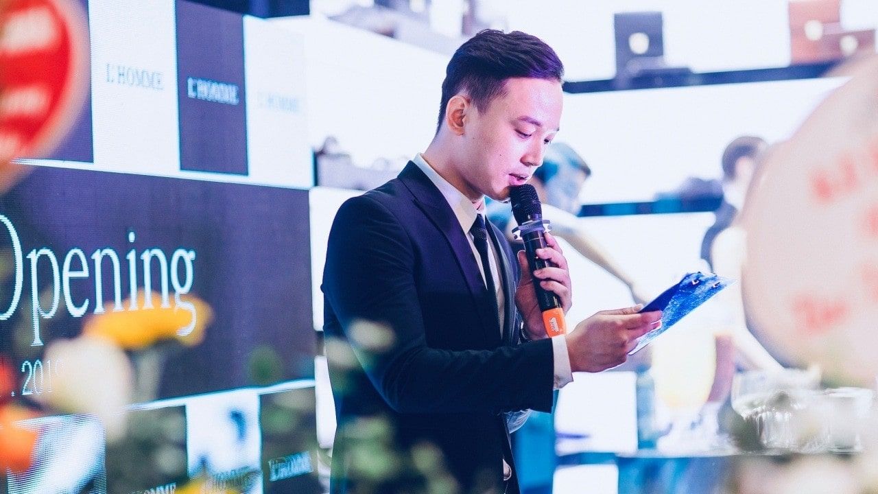 Cung Song Tử làm nghề gì?