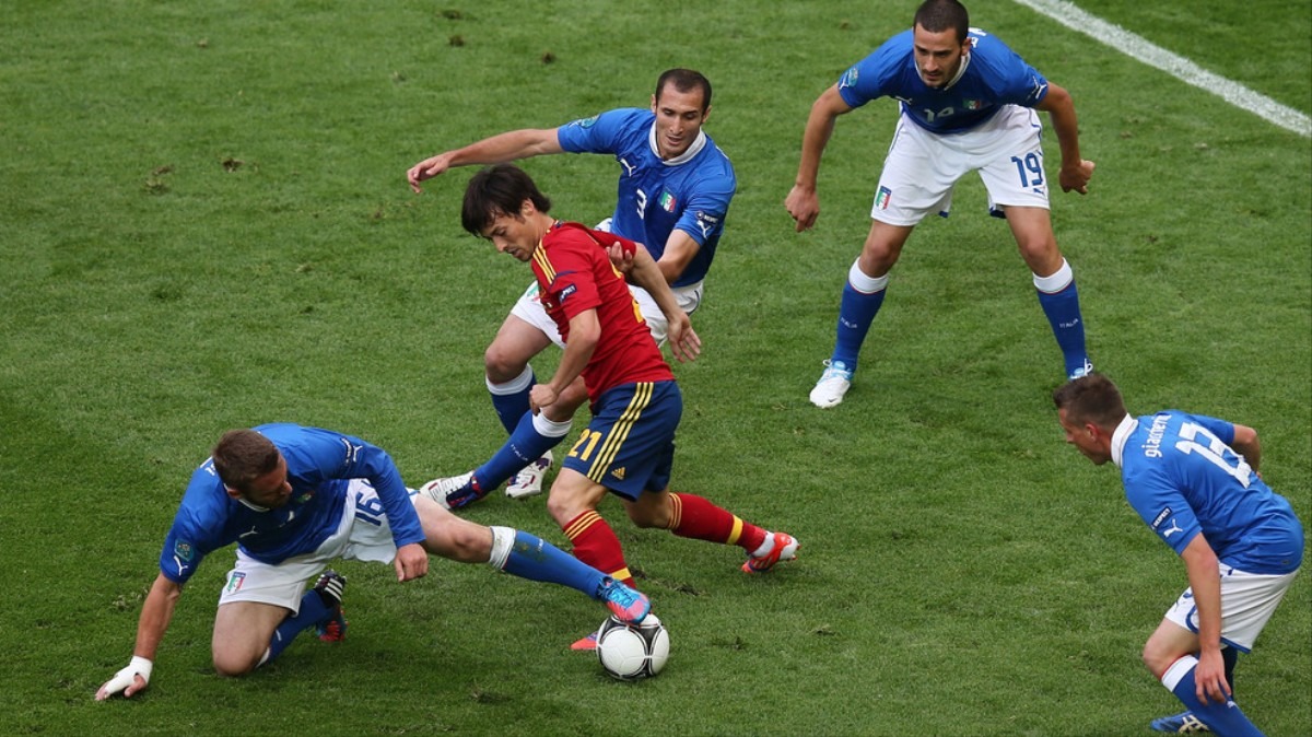 Chiến Thuật Catenaccio Là Gì? Tìm Hiểu Về Biểu Tượng Phòng Ngự Cổ Điển